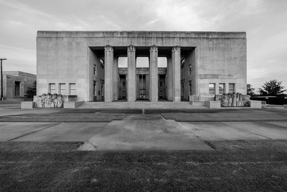 Black and white photo of a classic architectural building in Jackson, Mississippi.