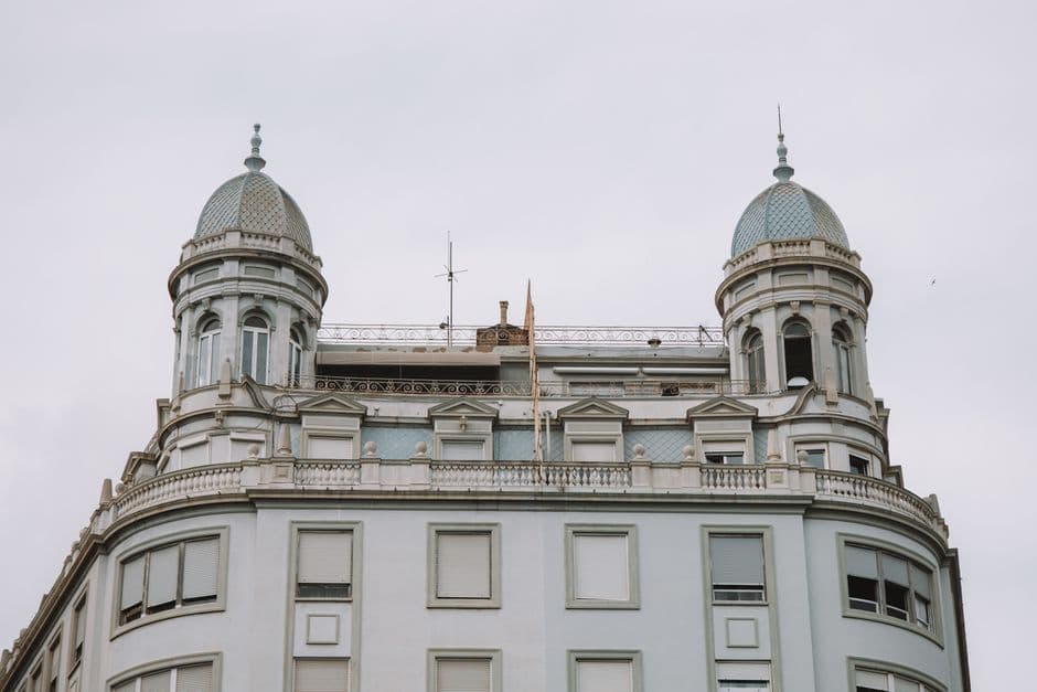Elegant baroque building exterior in Valencia, showcasing detailed architecture.