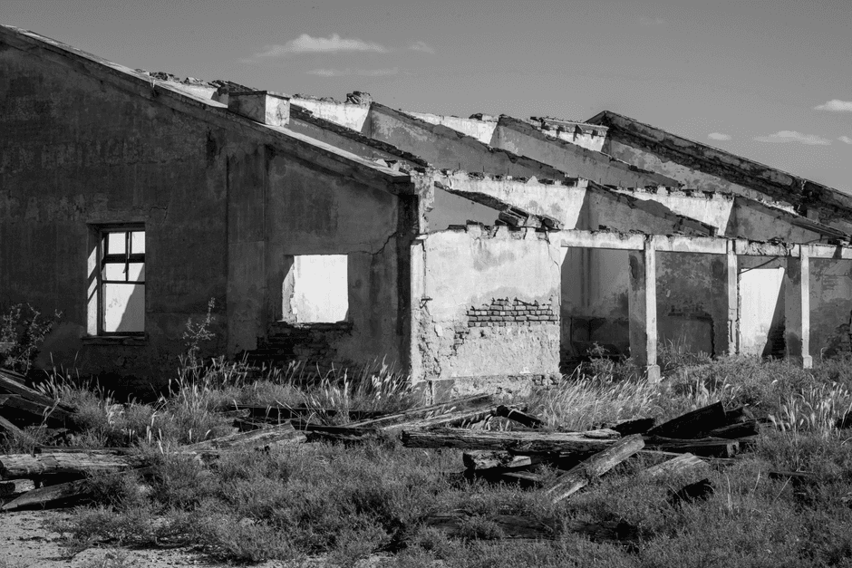 Explore a haunting abandoned building in Córdoba, Argentina's ghost village.