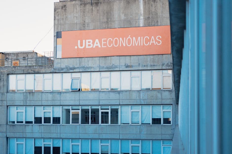Exterior view of UBA Económicas in Buenos Aires, showcasing the modern architecture.