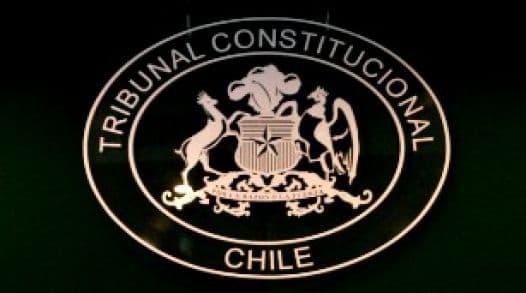 TC rechazó acción de inaplicabilidad de normas de la Ley de Isapres referidas al factor etáreo por no resultar decisiva su aplicación en la resolución de la gestión pendiente invocada.