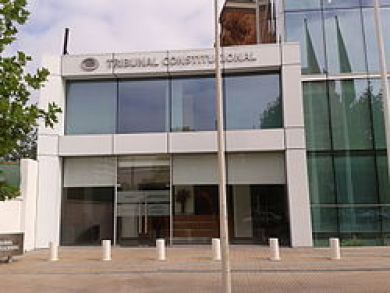 TC deberá resolver si admite a trámite requerimiento de inaplicabilidad que impugna precepto legal que faculta al MOP para solicitar reembolso de sumas pagadas por el Fisco.