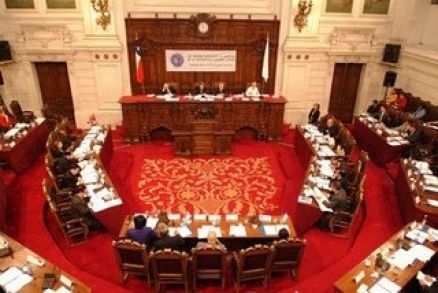 Moción propone posibilitar a consumidores a invocar sentencias condenatorias del Tribunal de Libre Competencia.
