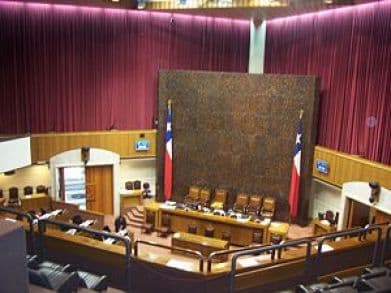 Senadores proponen permitir el acceso judicial a información tributaria en los procesos de divorcio y nulidad matrimonial.