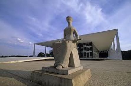 Supremo Tribunal Federal de Brasil dejó sin efecto medida cautelar que prohibía publicación de revista.