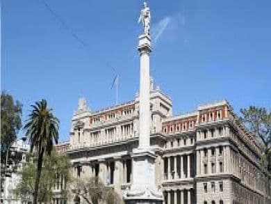 CS de Argentina declara inconstitucionalidad de norma que concede apelación en favor del Fisco según cuantía en disputa.