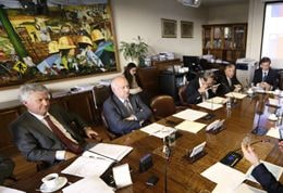 Comisión de RREE llama al Gobierno apoyar Carta Democrática de la OEA para Venezuela.