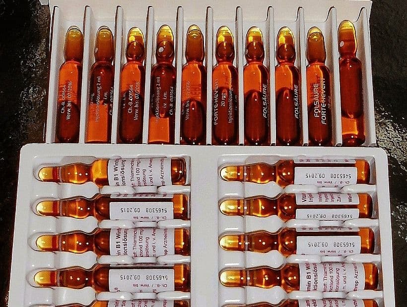 FNE acusó a laboratorios de colusión por afectar licitaciones de principal comprador de ampollas del país.