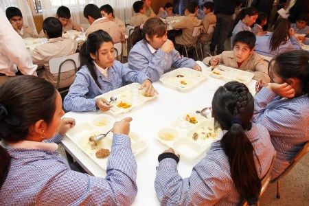 Comisión Investigadora de la Cámara de Diputados de la Junaeb concluyó que hubo irregularidades en procesos de licitación.