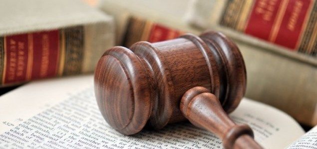 Caso español: Arrendataria fue condenada a 6 meses de prisión por sustraer enseres de inmueble.