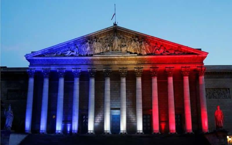 Asamblea Nacional francesa aprobó ley de transparencia para políticos.