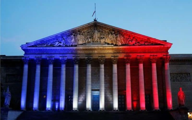 Asamblea Nacional francesa aprobó ley de transparencia para políticos.