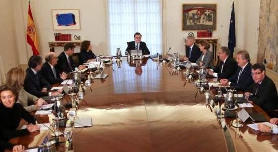 Gobierno español activa mecanismo del artículo 155 de la Constitución que permite la intervención de la Generalidad.
