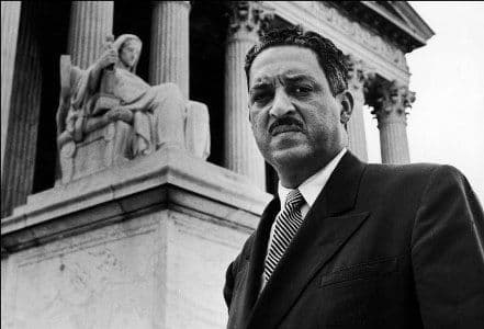 Acerca de Thurgood Marshall, primer afroamericano en ocupar cargo de juez en Corte Suprema de Estados Unidos.