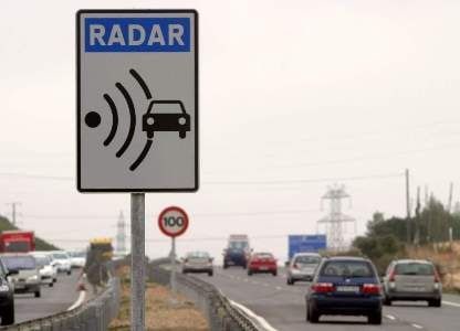 Juzgado de lo Contencioso Administrativo de España declaró ilegal multa por exceso de velocidad cursada a partir de los radares fijos destinados a medir la velocidad de circulación de vehículos.