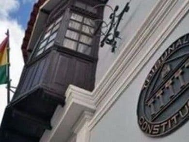 TC Plurinacional de Bolivia declaró inconstitucional partes de la ley de Identidad de Género que permite al colectivo transexual contraer matrimonios tras cambiar datos en sus documentos oficiales.