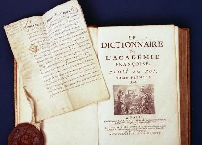 Gobierno francés prohíbe lenguaje inclusivo en sus textos oficiales.
