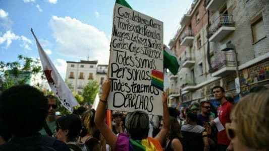 España: Congreso de Diputados inicia tramitación de proyecto de ley que elimina requisitos médicos para que personas trans cambien legalmente de sexo y nombre.