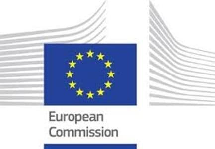 Comisión Europea inicia proceso legal contra Polonia que podría perder su voto en la UE.