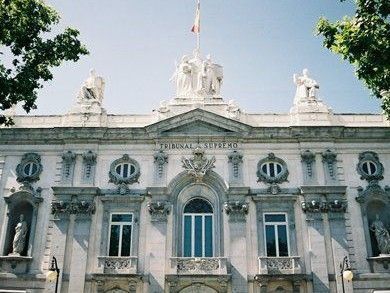 TS español condena a más de 30 años de prisión al acusado de robar y matar a una vecina en Palma y provocar un incendio para ocultarlo.