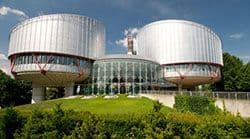 TEDH establece que Estado francés cumplió Convención europea de DDHH al retirar tratamiento a menor en estado vegetativo.