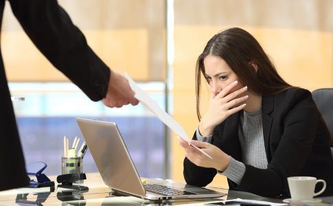 Caso español: A propósito de un fallo que ordenó a empresario a readmitir a una trabajadora despedida por razón de sexo.
