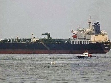 Segundo Tribunal Ambiental descartó daño ambiental por derrame de petróleo en Quintero pero decreta medida cautelar para abordar riesgo.
