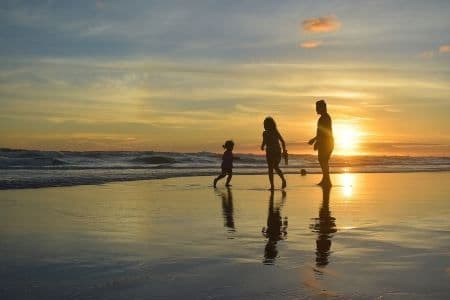 Acerca de la experiencia de Australia en materia de adopción.