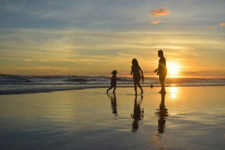 Acerca de la experiencia de Australia en materia de adopción.