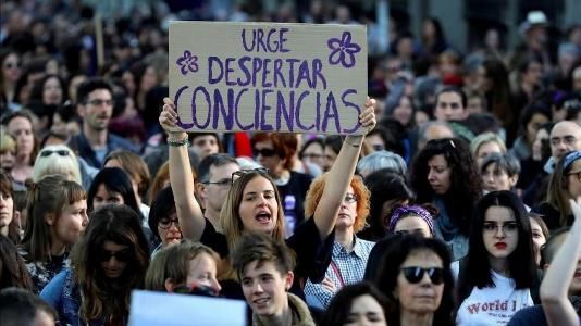 Caso español: Publican «Caso Manada: Esta sociedad tiene un problema de fondo, serio y grave».