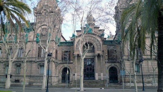 Caso español: Un hombre será juzgado por violar a su hija y a dos amigas fingiendo ahuyentar espíritus malignos.