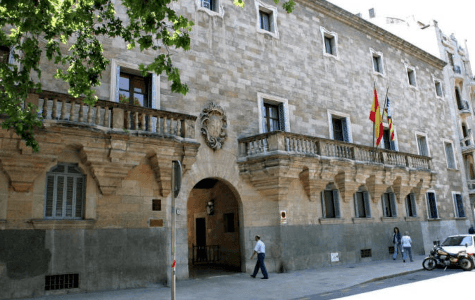 Caso español: Juzgado deja sin efecto pensión que una madre daba a sus dos hijas «ni-ni».