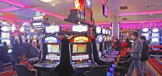 Corte de Santiago rechaza recursos por reanudación de procesos licitación de casinos de juegos.
