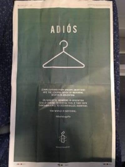 Votación sobre el aborto libre en el Senado argentino llega a The New York Times: «el mundo está mirando», advierte Amnistía Internacional.