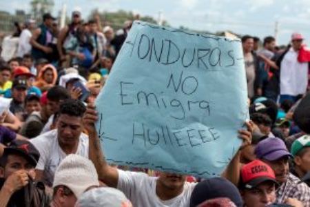 Amnistía solicita a autoridades mexicanas evitar que las personas que corren peligro en Honduras sean deportadas.