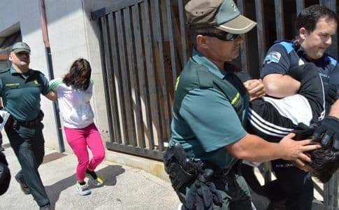 En España: Condenados a 19 y 18 años pareja que mató a su clienta de más de 30 puñaladas.