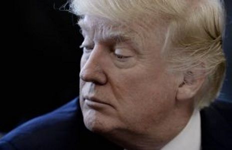 Amnistía afirma que orden ejecutiva de Trump limita los derechos de las personas que solicitan asilo en Estados Unidos.
