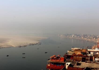 Acción por el Clima en India: Avances en energía renovable y desafíos en el acceso a la información.