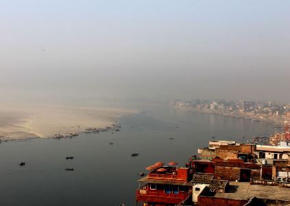 Acción por el Clima en India: Avances en energía renovable y desafíos en el acceso a la información.