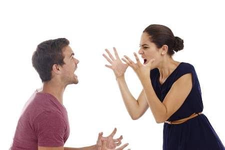 TS español establece que en casos de agresión mutua de pareja el hombre siempre comete delito de violencia de género.