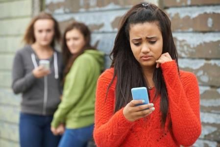 En Colombia: ¿Deben regularse los insultos y la violencia en las redes sociales?