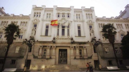 En España: revocan el derecho de una mujer a recibir la herencia de su marido fallecido porque se encontraban separados.