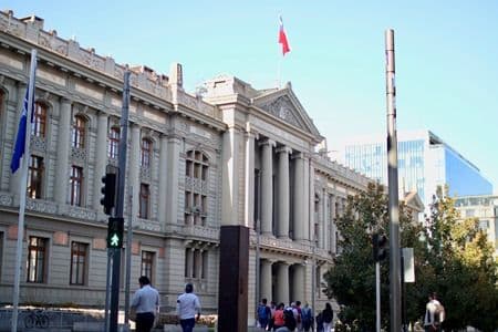 CS condena a empresa inmobiliaria a pagar indemnización por daños en departamento.