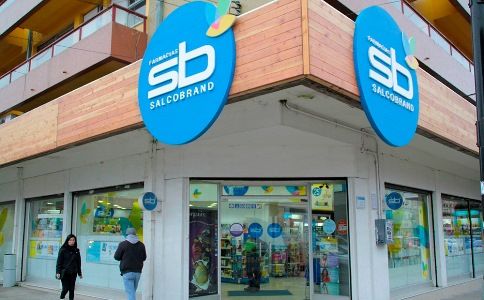 Juzgado de Letras del Trabajo de Santiago confirma multa a farmacia por infracción al Código Laboral.