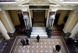 Corte Suprema confirmó sentencia que rechazó protección deducida por vecino en contra de sociedad por organizar evento que supuestamente excedió el límite máximo permitido por ley de emisiones acústicas
