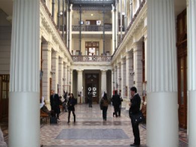 Corte de Apelaciones de Santiago confirma fallo por despido injustificado de profesora de colegio de Maipú.