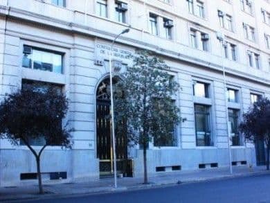 CGR determinó que funcionaria que renuncia voluntariamente a su cargo no puede invocar el fuero maternal.