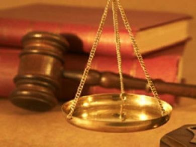 Cuestiones sobre la función del juicio por jurados en Argentina y la posibilidad de regular Jurados Civiles.