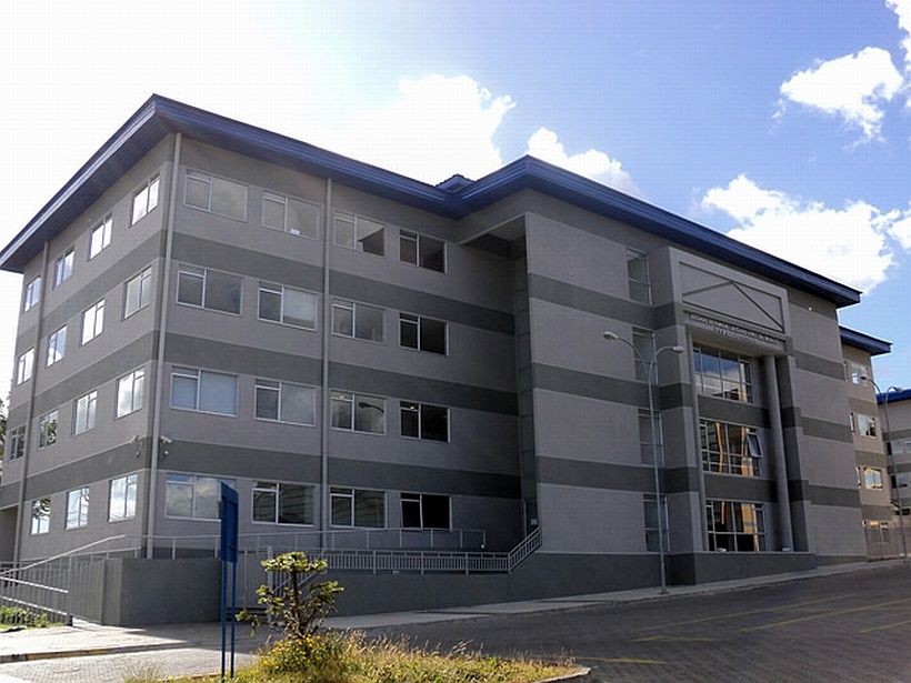 Juzgado de Letras del Trabajo de Puerto Montt rechazó tutela laboral de buzo contra empresa pesquera por contraer osteonecrosis humeral en labores realizadas en sus dependencias.
