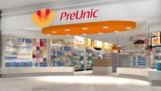 Corte de Santiago confirma fallo que acogió demanda por despido injustificado de cajera de local comercial.